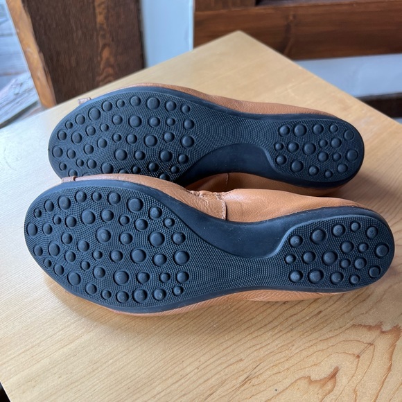 Mercanti Fiorentini Ballet Flat Slip On Shoes 6B Camel Brass Tone Toe Buckle - Picture 10 of 12